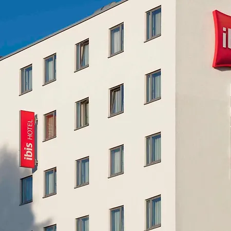 Ibis Mitte 3*