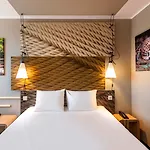 Ibis Mitte 3*