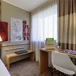 Ibis Mitte 호텔