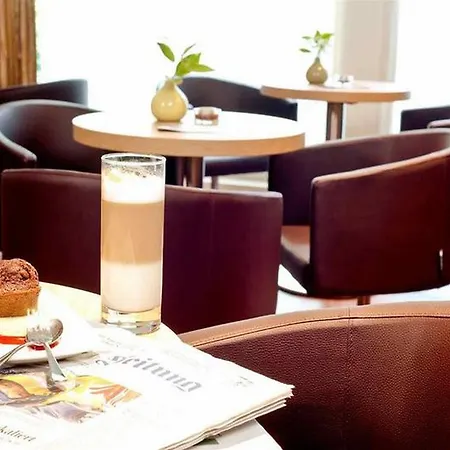 Ibis Mitte 3*