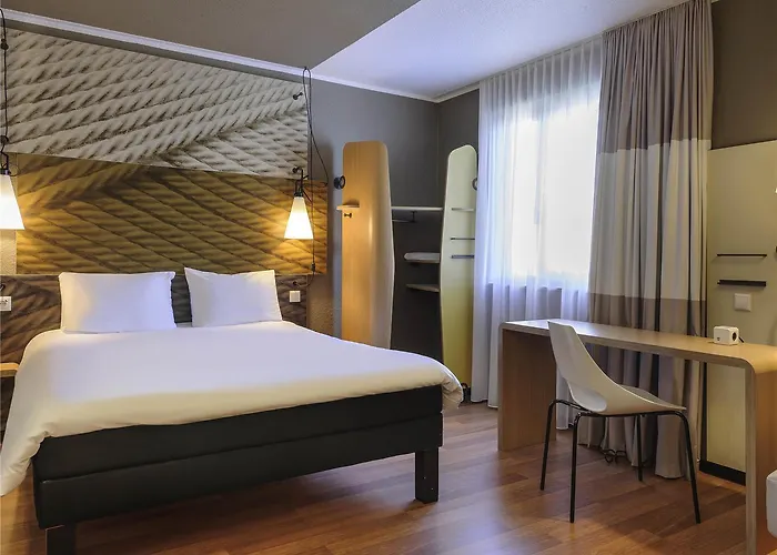 Отель Ibis Mitte 3*