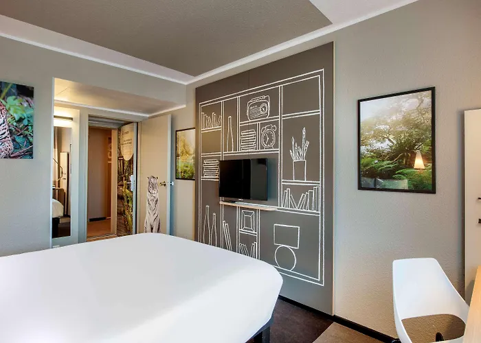 Ibis Mitte Hotell 3*